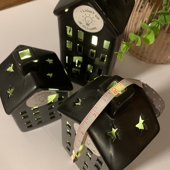 NIB Ceramic Set of 3 LED Light Houses Black Matte color - Picture 11 of 13